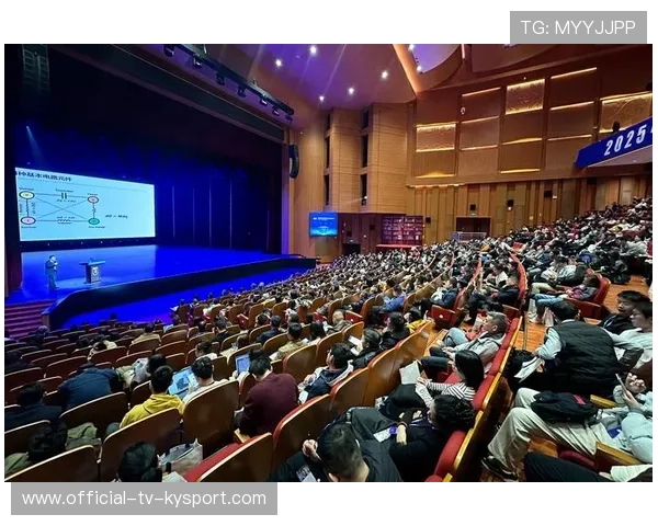 联赛青少年训练营合作引入高端设备提升水平，青少年训练馆