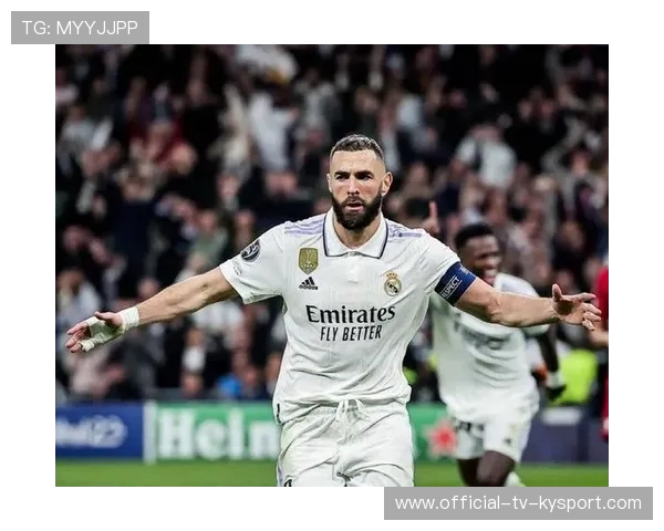 本泽马首战沙特新月，火力全开展示领袖风范