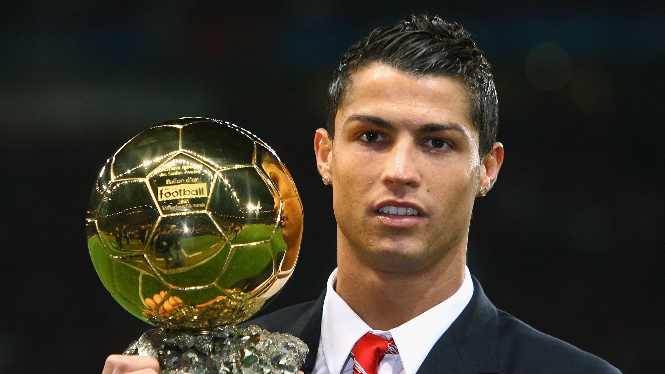 34-4，太疯狂！英超冠军轰34球9连胜完爆对手，位居英超前2，英超38轮顺序